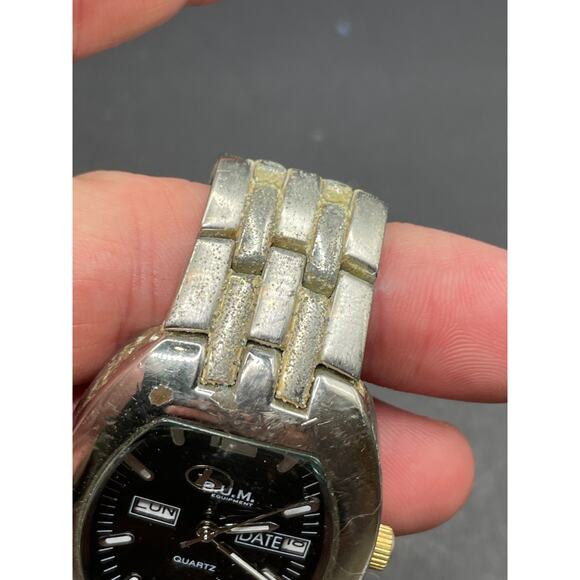 Bum Equipment 3316 Analog Date/Day Mens Quartz Watch Black Dial Silver Tone 36mm - Picture 3 of 12